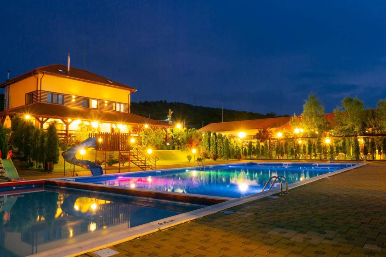 Aqua Party Ξενοδοχείο Victoria  Εξωτερικό φωτογραφία